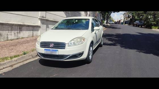 FIAT LINEA 1.8 ESSENCE 16V FLEX 4P AUTOMATIZADO